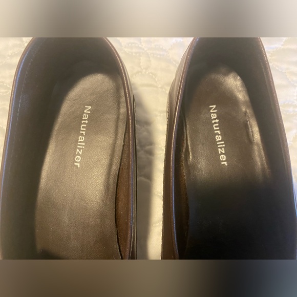 Naturalizer brown loafer in size 9 wide. Gently used but in good condition. - Picture 6 of 9